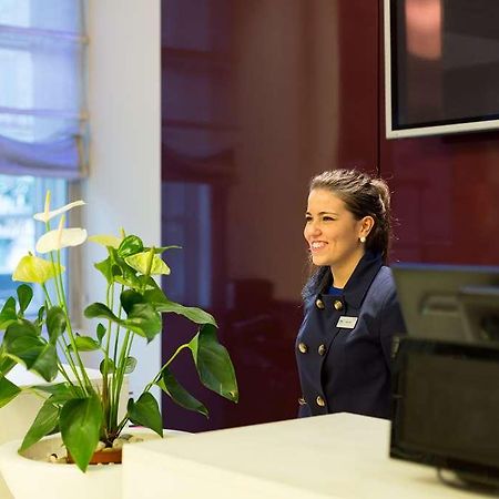 Отель Nh London Kensington Интерьер фото