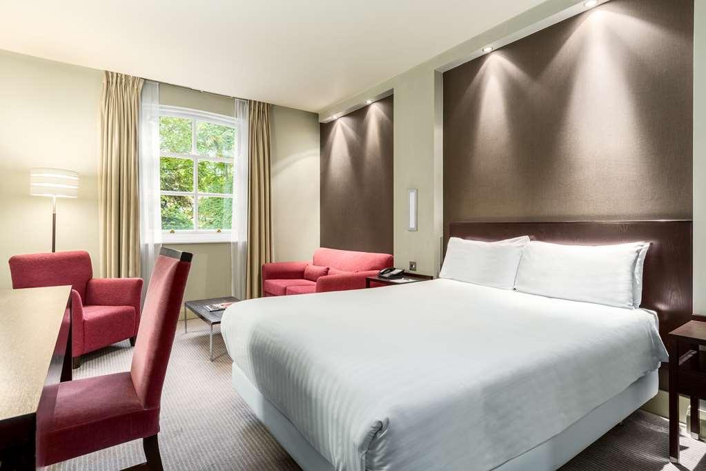 Отель Nh London Kensington Номер фото
